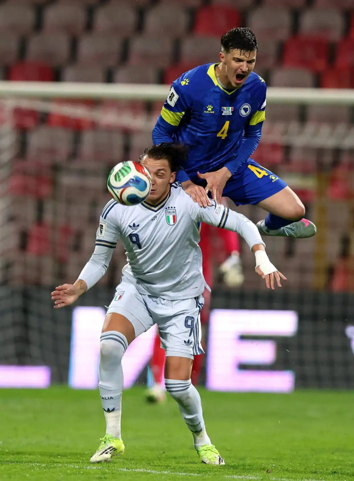 leyu乐鱼体育手机官网入口-目前只剩一人踢过世界杯，大浪淘沙，“蓝衣军团”还剩什么？|意大利队|乌拉圭足球队|阿斯顿维拉|世预赛|维拉蒂_新浪新闻